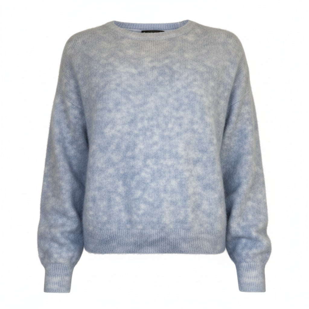 long-sleeved round-neck pullover