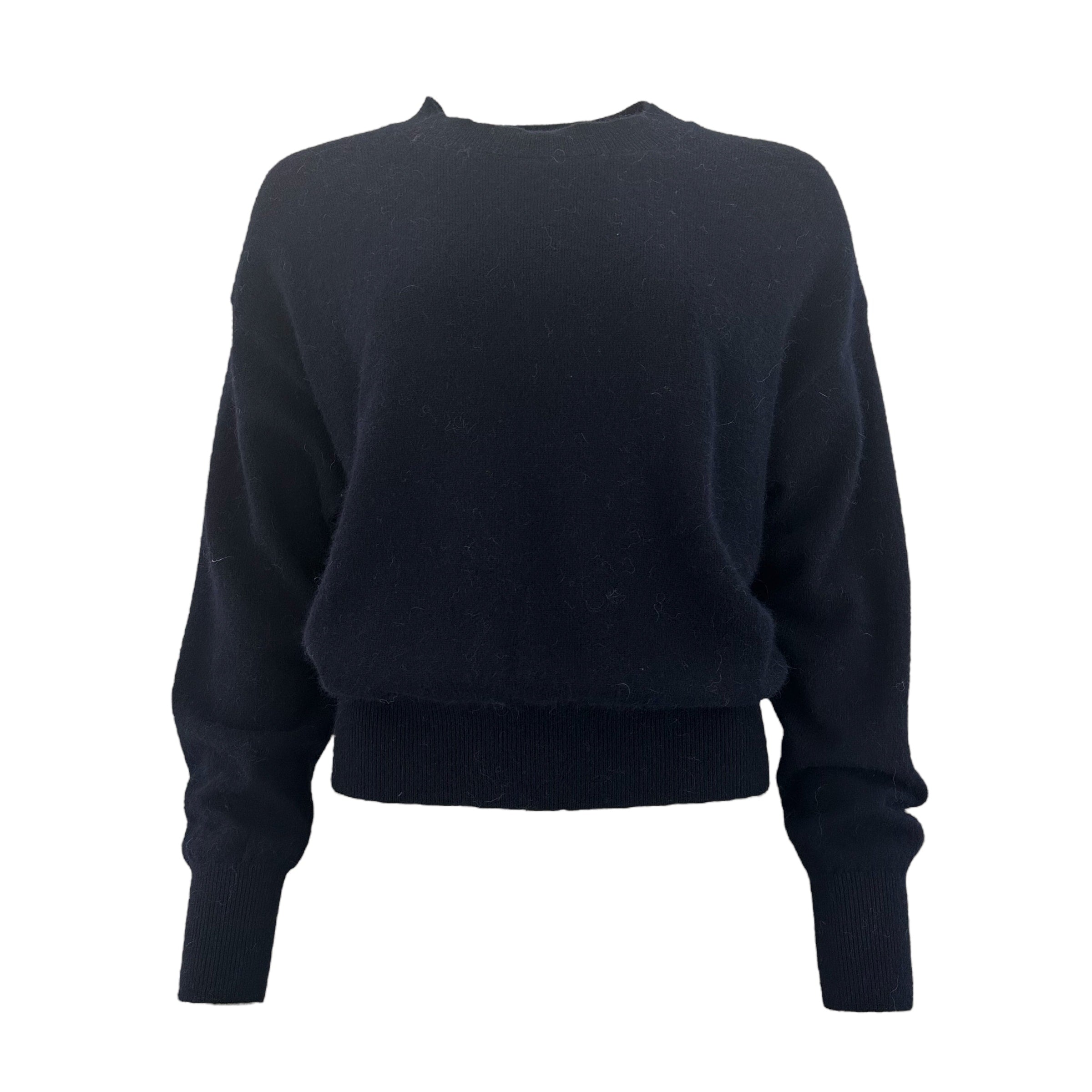 long-sleeved round-neck jumper without slits