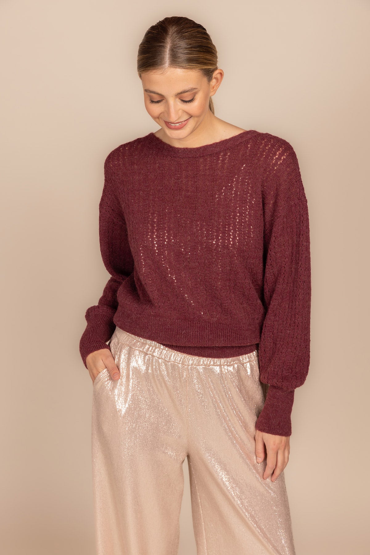 9024 Four Roses Sweater