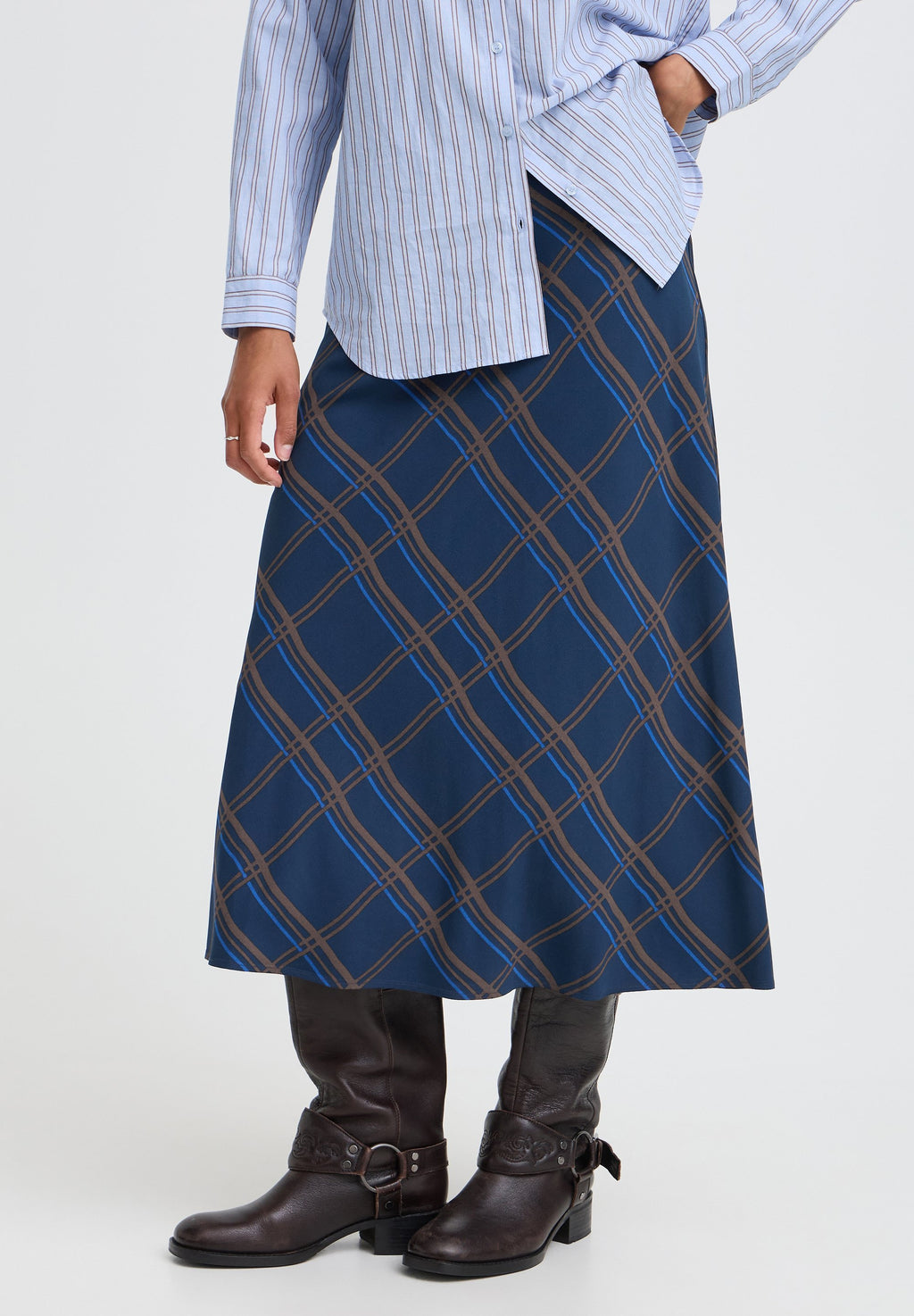 B.young skirt Byfall