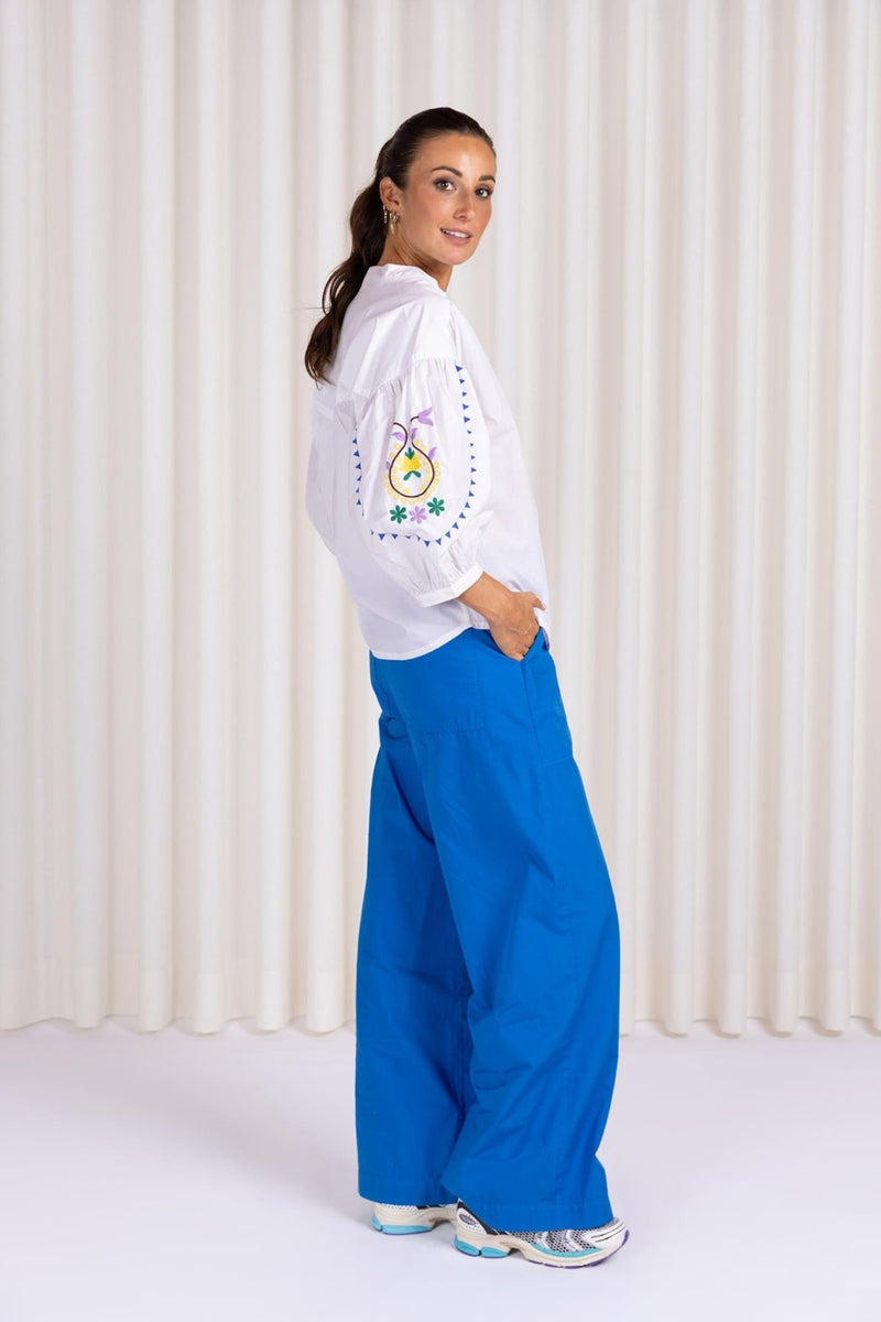 9042 Four Roses Blouse