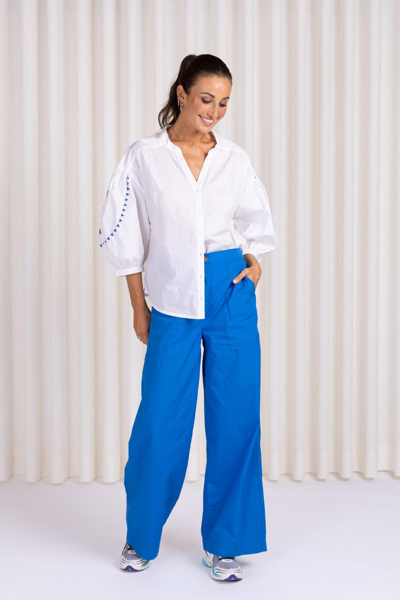 9042 Four Roses Blouse